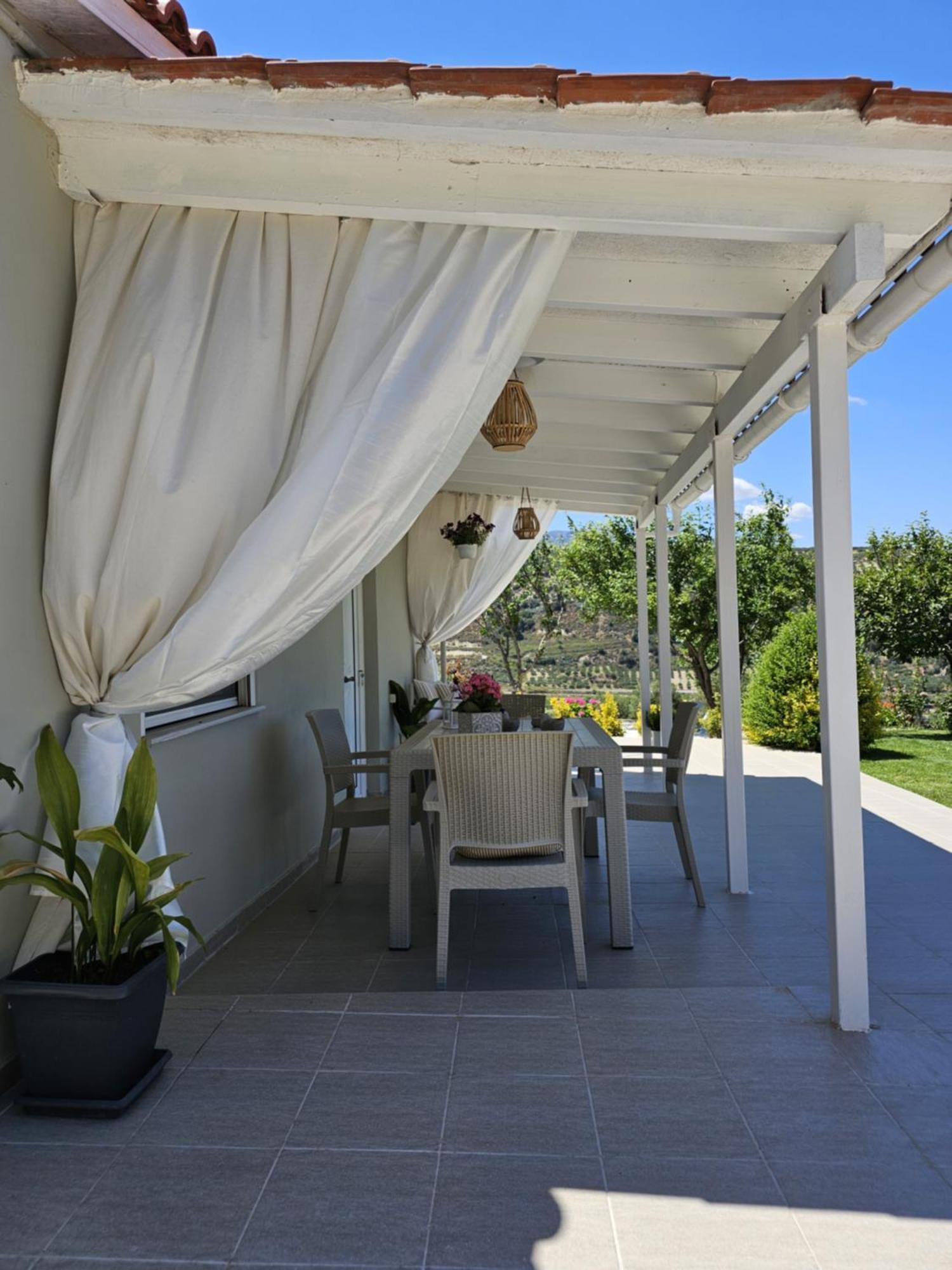 Ornament: Infinite Nature Villa Dhafnes Exterior foto